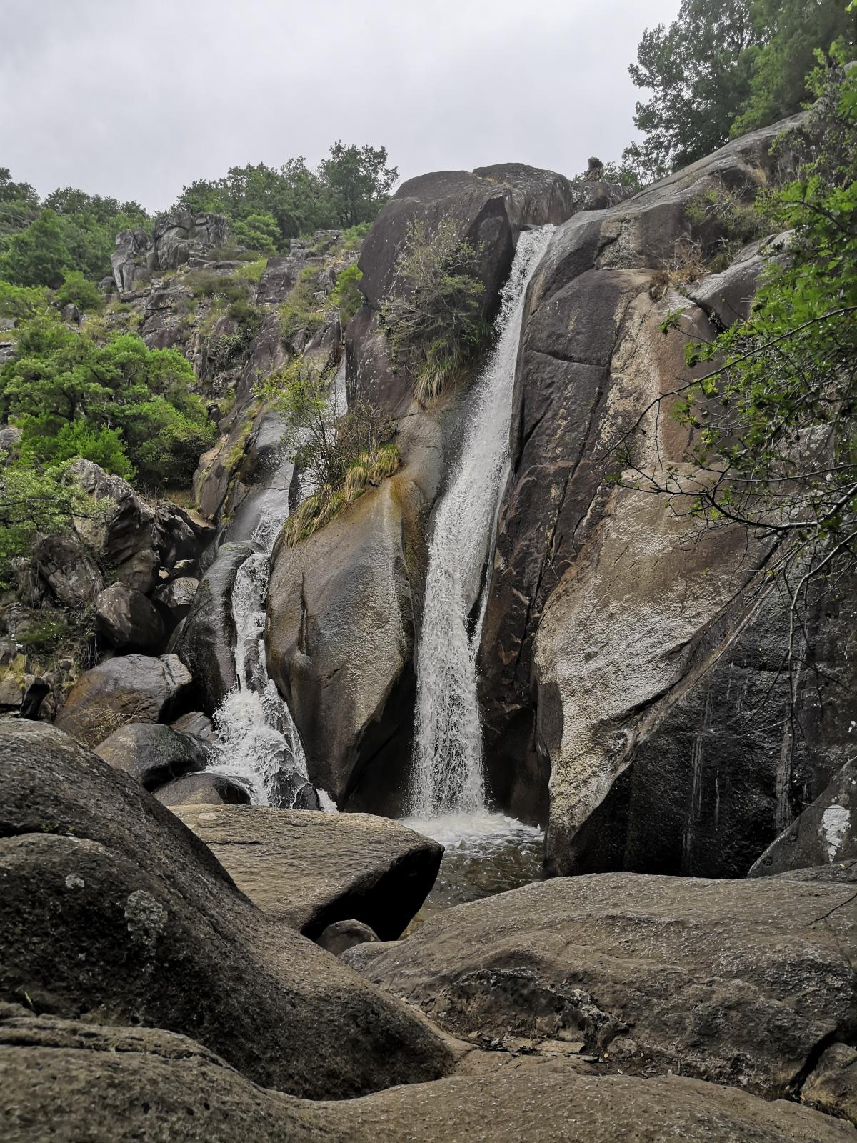 La Cascade Du Saut De La Truite